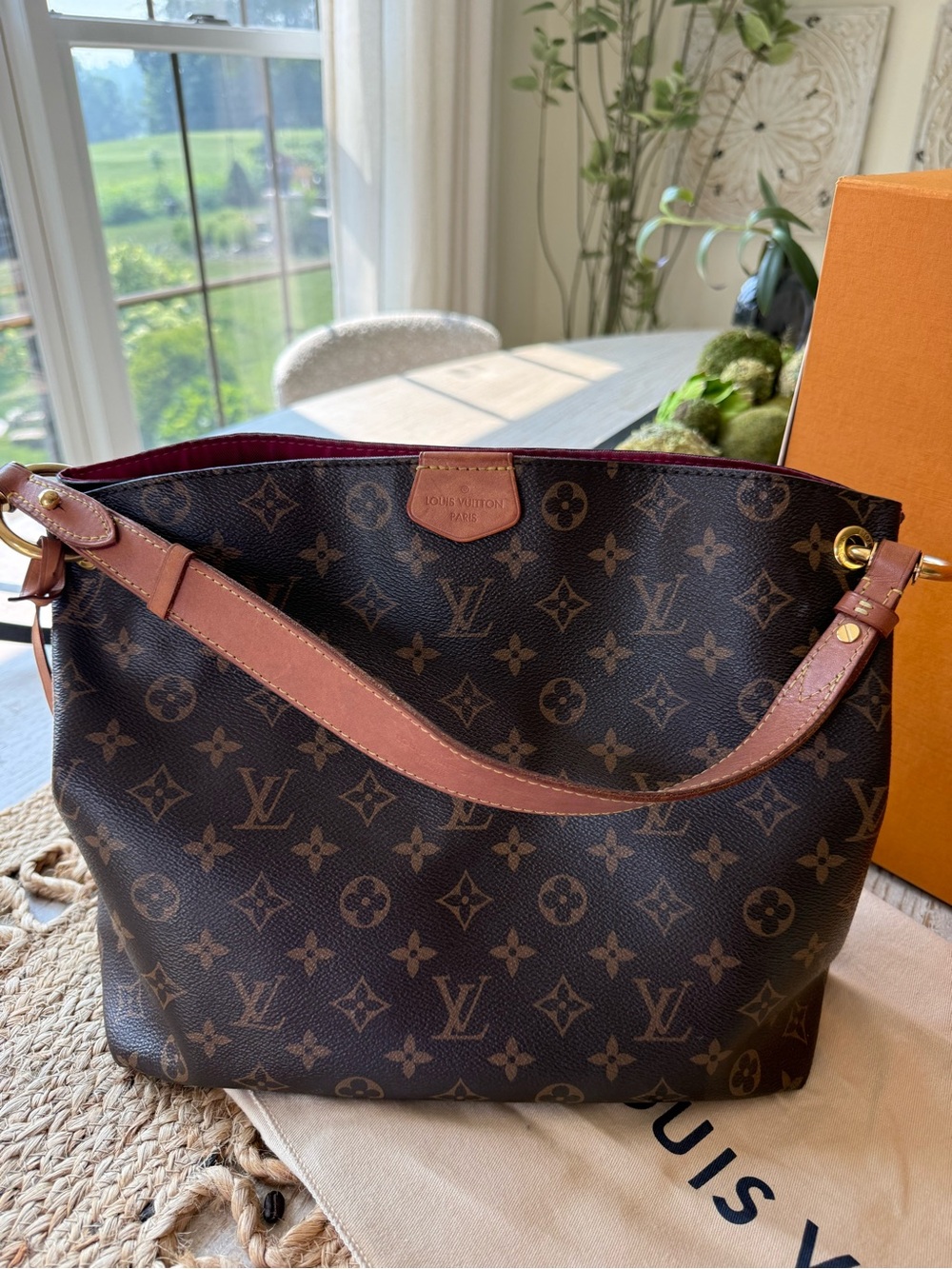 Louis Vuitton Graceful PM Canvas Shoulder Bag in Brown with Pink Interior - Picture 2 of 12